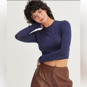 Double Zero Cropped Long Sleeve Crewneck Tee – Dark Night Navy Blue (S, M, L)